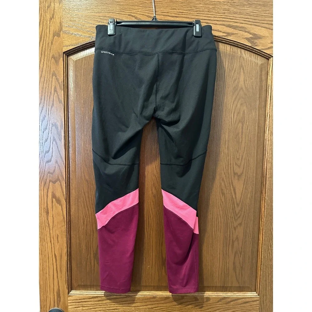 Women's Reebok pink and‎ black legging - Picture 2 of 4